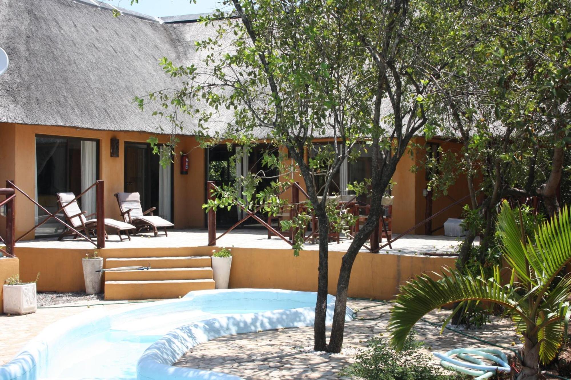 Normann Safari Bush Lodge พาลาบอร์วา ภายนอก รูปภาพ