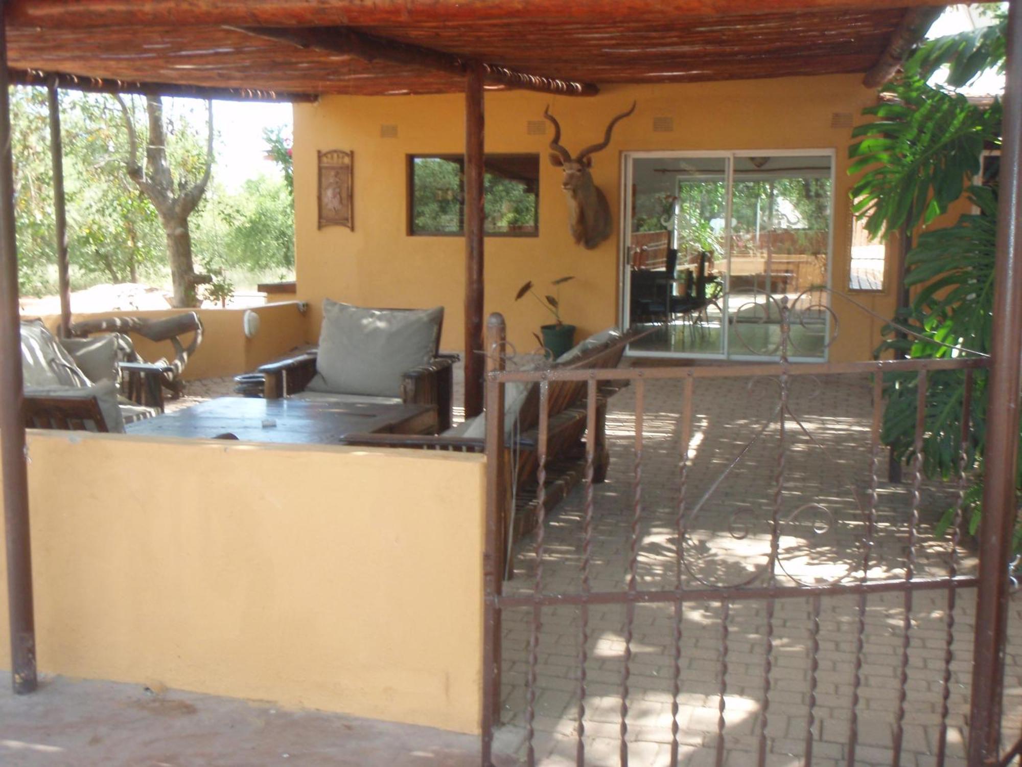 Normann Safari Bush Lodge พาลาบอร์วา ภายนอก รูปภาพ