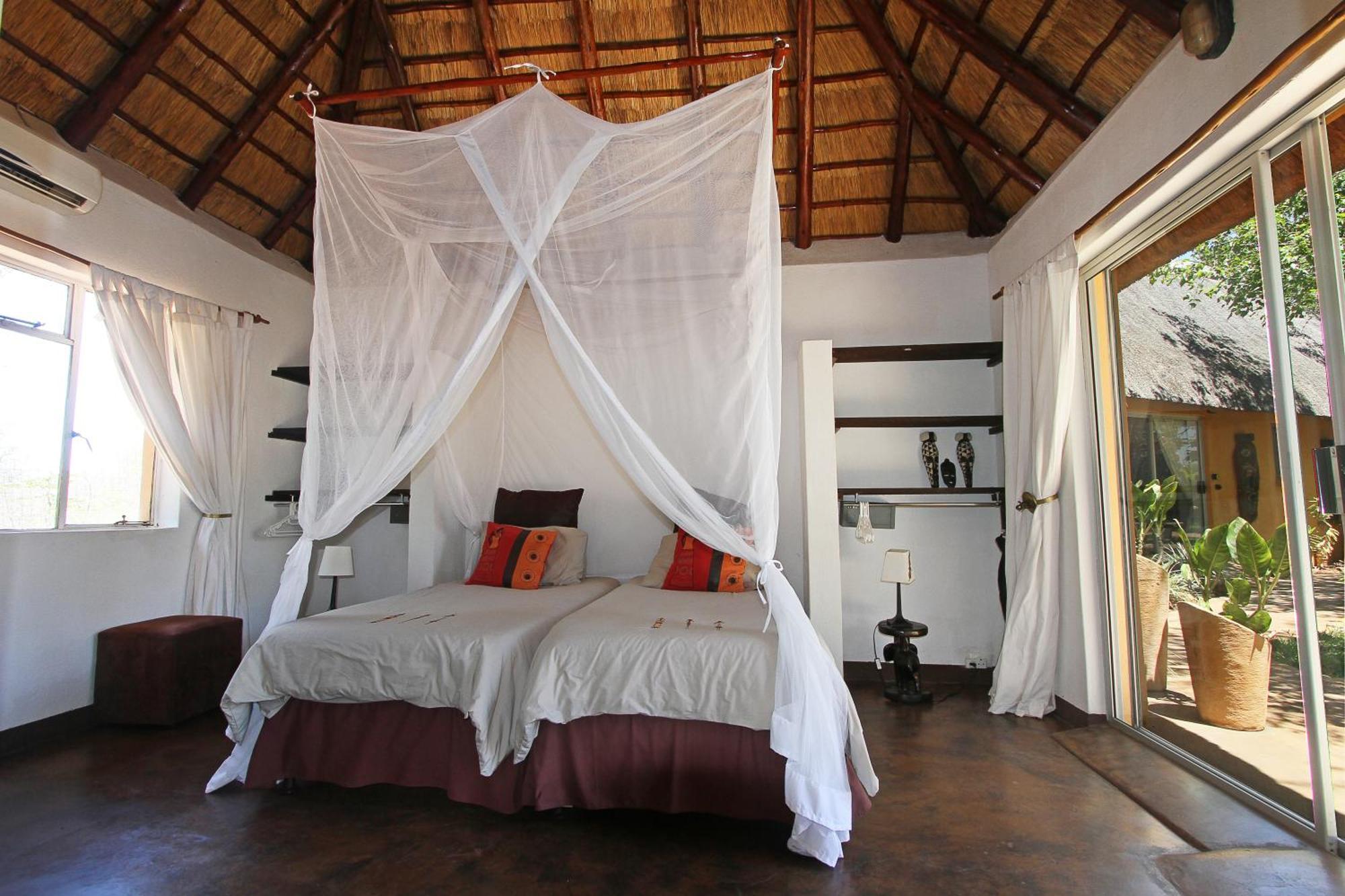 Normann Safari Bush Lodge พาลาบอร์วา ห้อง รูปภาพ