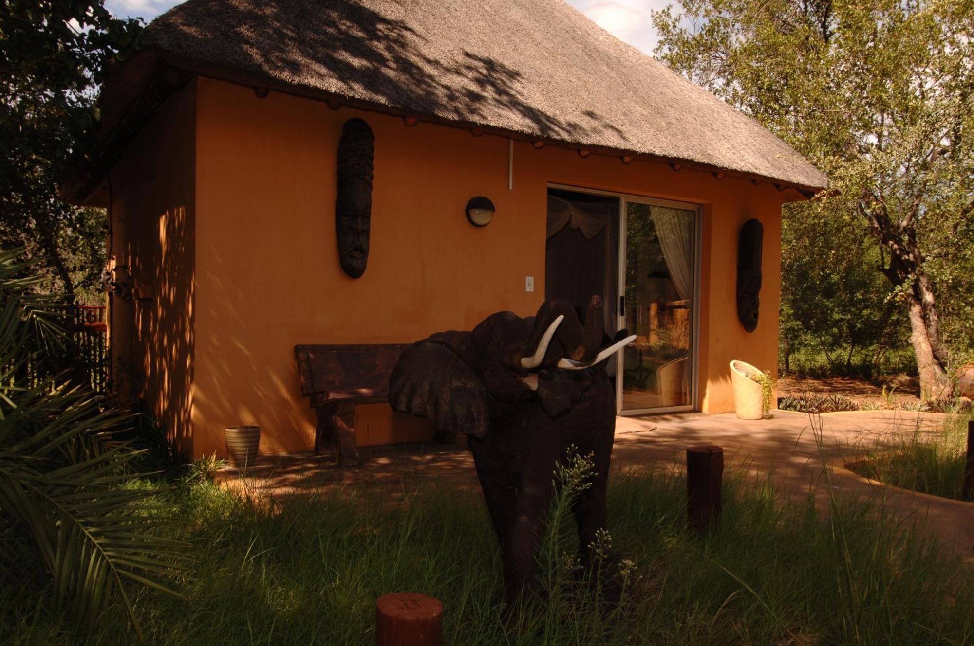 Normann Safari Bush Lodge พาลาบอร์วา ห้อง รูปภาพ