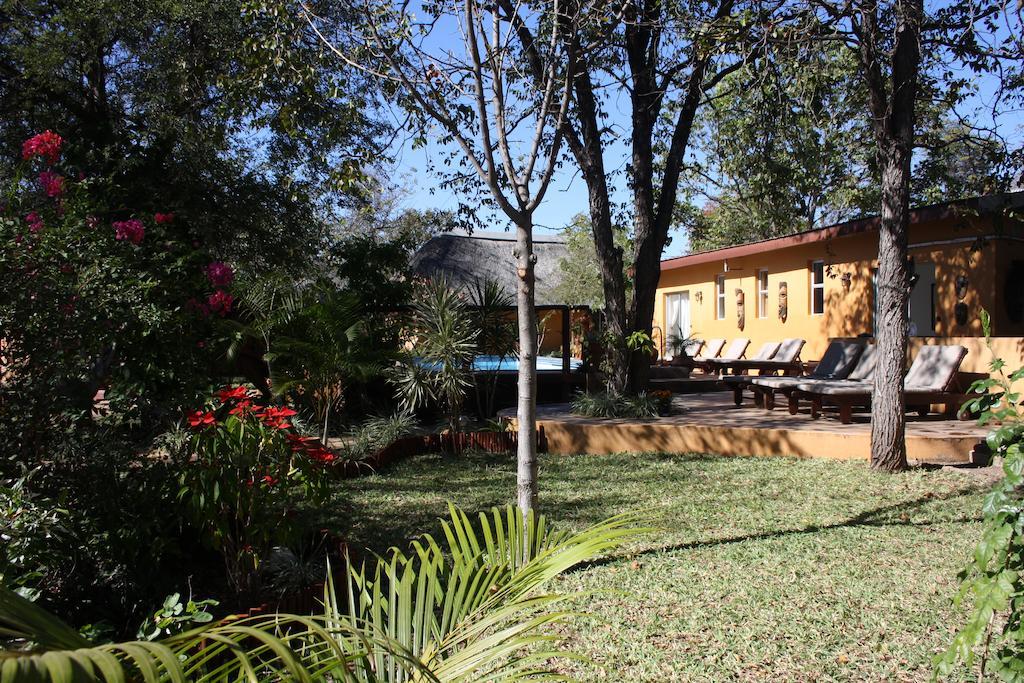 Normann Safari Bush Lodge พาลาบอร์วา ภายนอก รูปภาพ