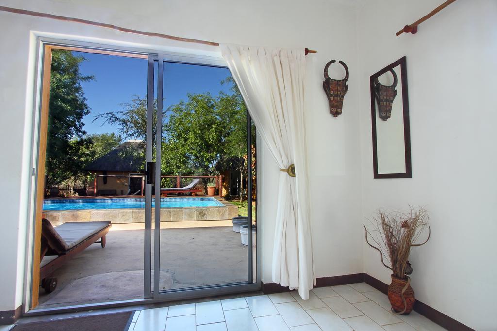 Normann Safari Bush Lodge พาลาบอร์วา ภายนอก รูปภาพ