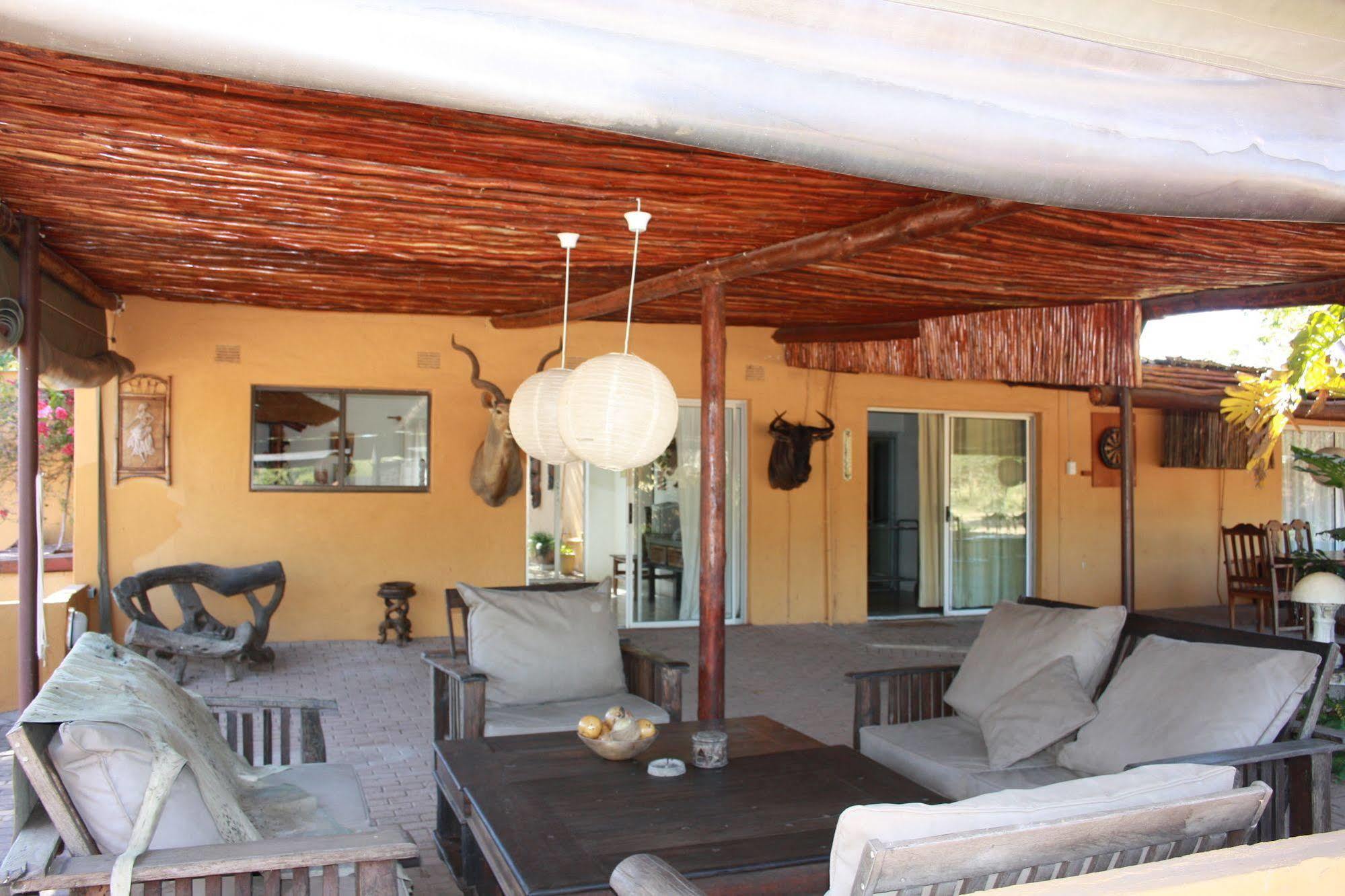Normann Safari Bush Lodge พาลาบอร์วา ภายนอก รูปภาพ