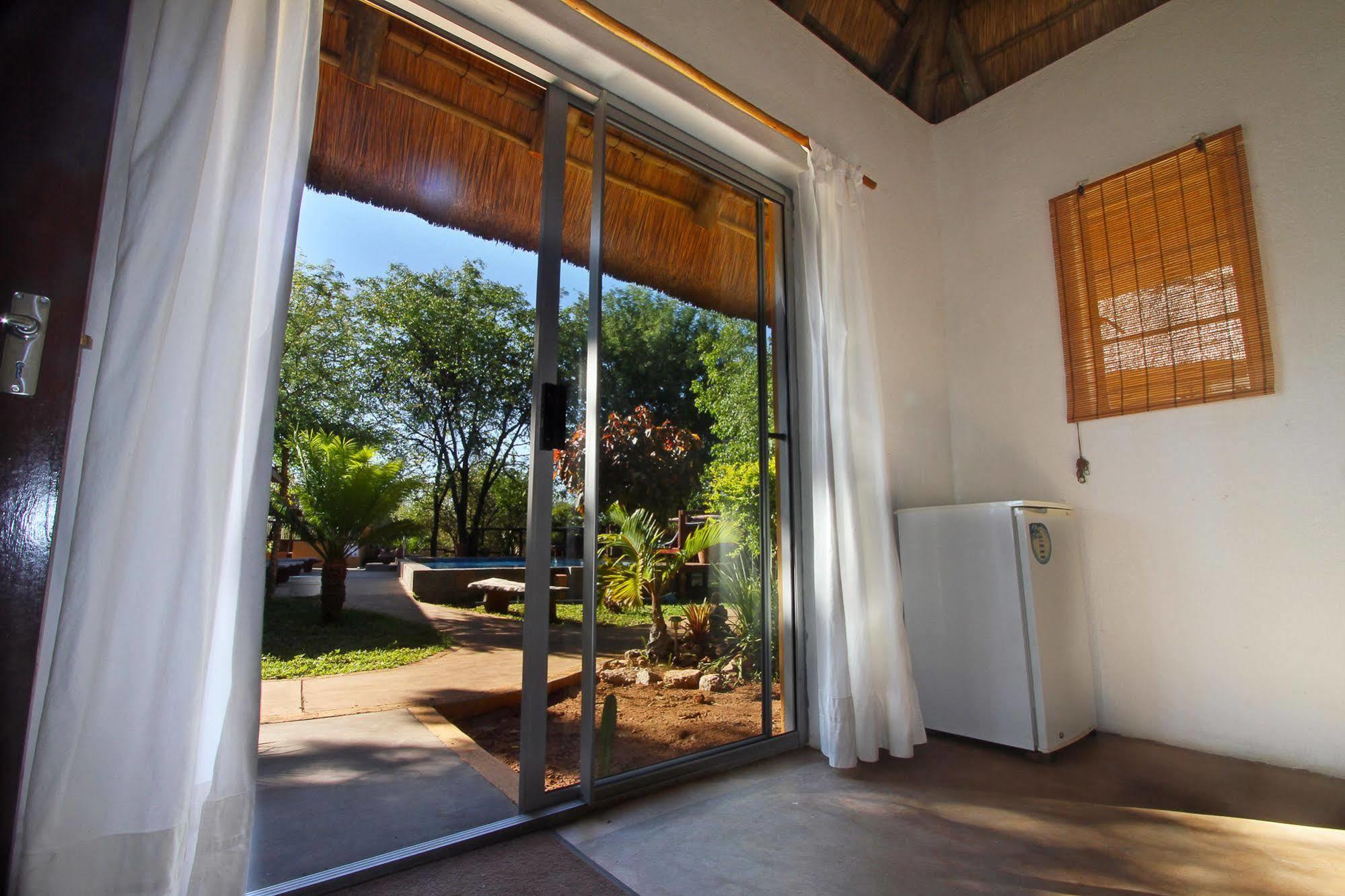 Normann Safari Bush Lodge พาลาบอร์วา ภายนอก รูปภาพ