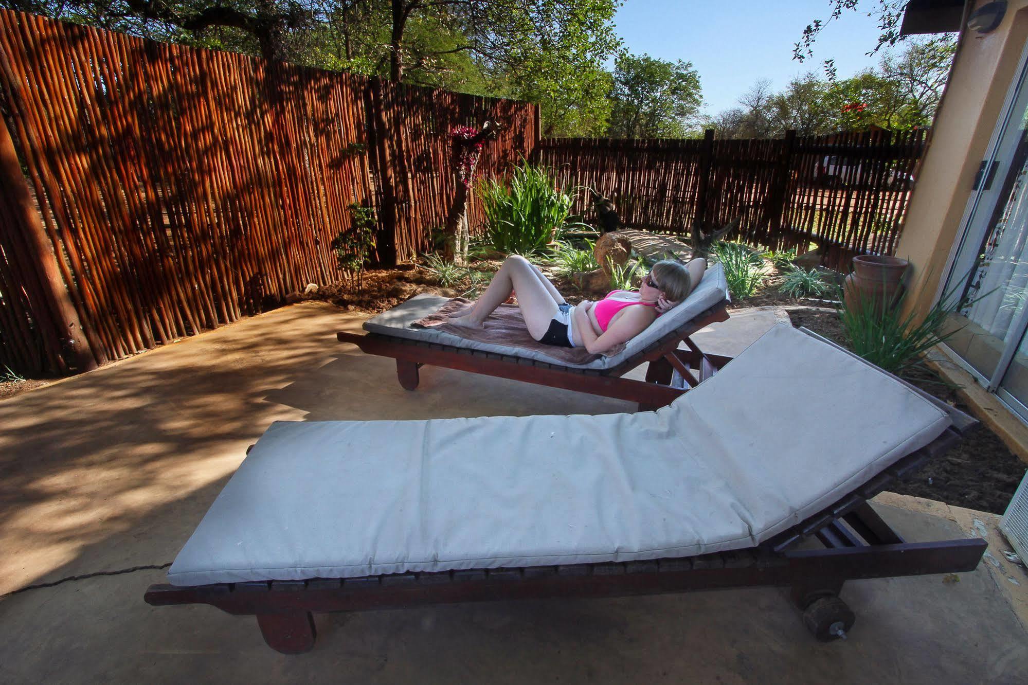 Normann Safari Bush Lodge พาลาบอร์วา ภายนอก รูปภาพ