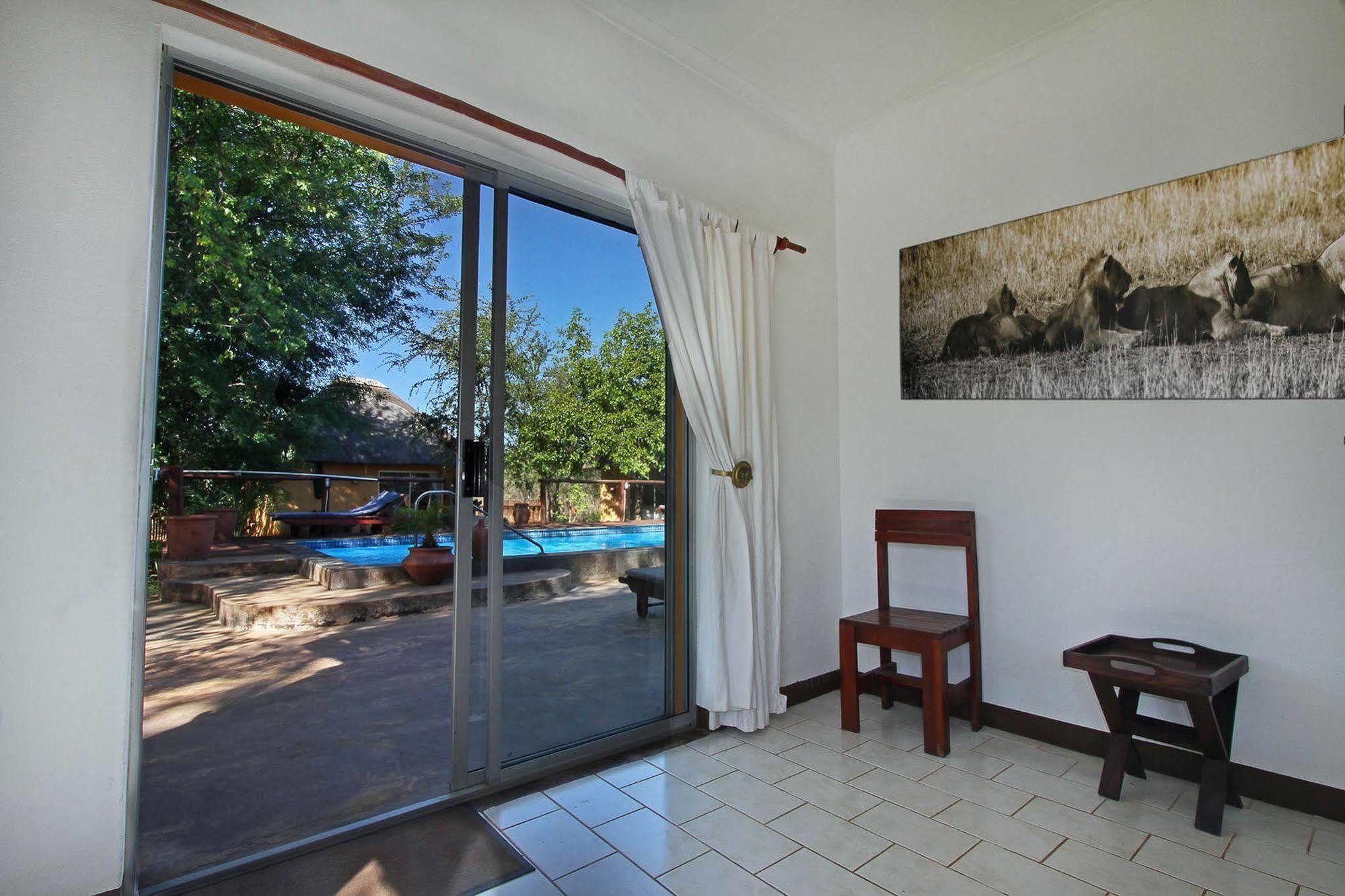 Normann Safari Bush Lodge พาลาบอร์วา ภายนอก รูปภาพ