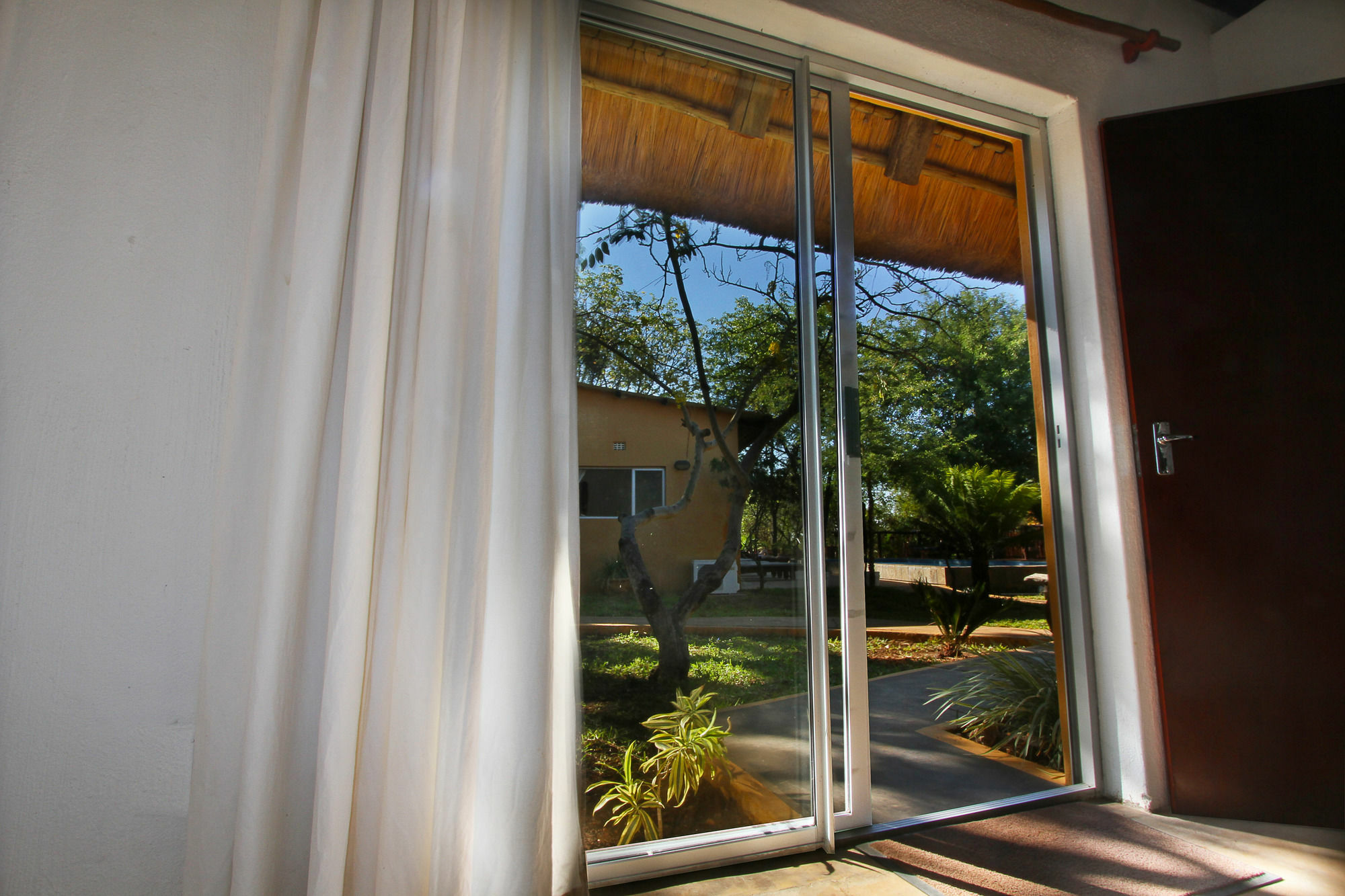 Normann Safari Bush Lodge พาลาบอร์วา ภายนอก รูปภาพ
